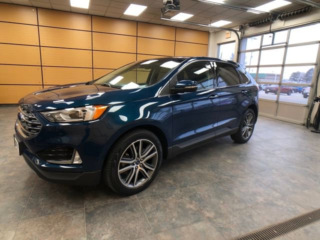 Certified 2020 Ford Edge Titanium w/ Class II Trailer Tow Package image 3