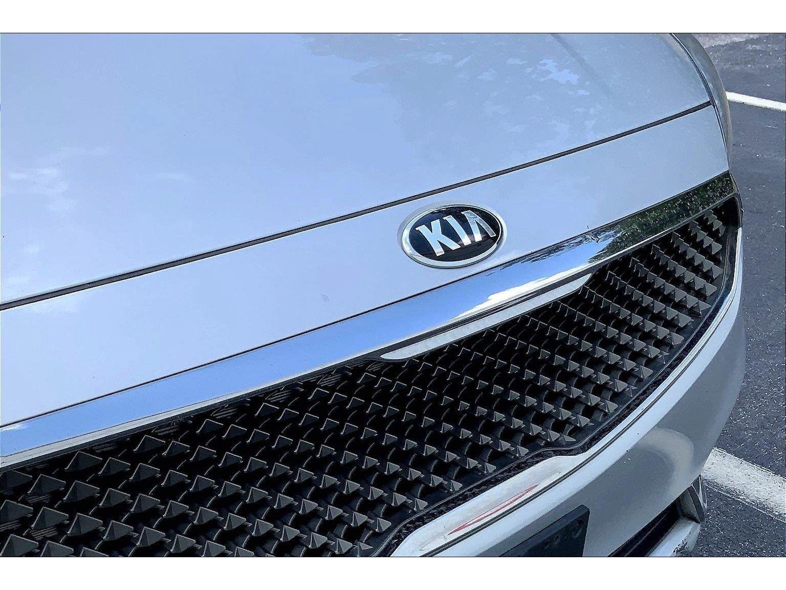 Used 2018 Kia Cadenza Premium w/ Luxury Package FWD image 27