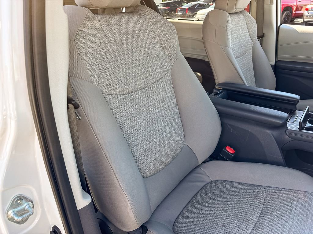 Used 2023 Toyota Sienna LE image 33