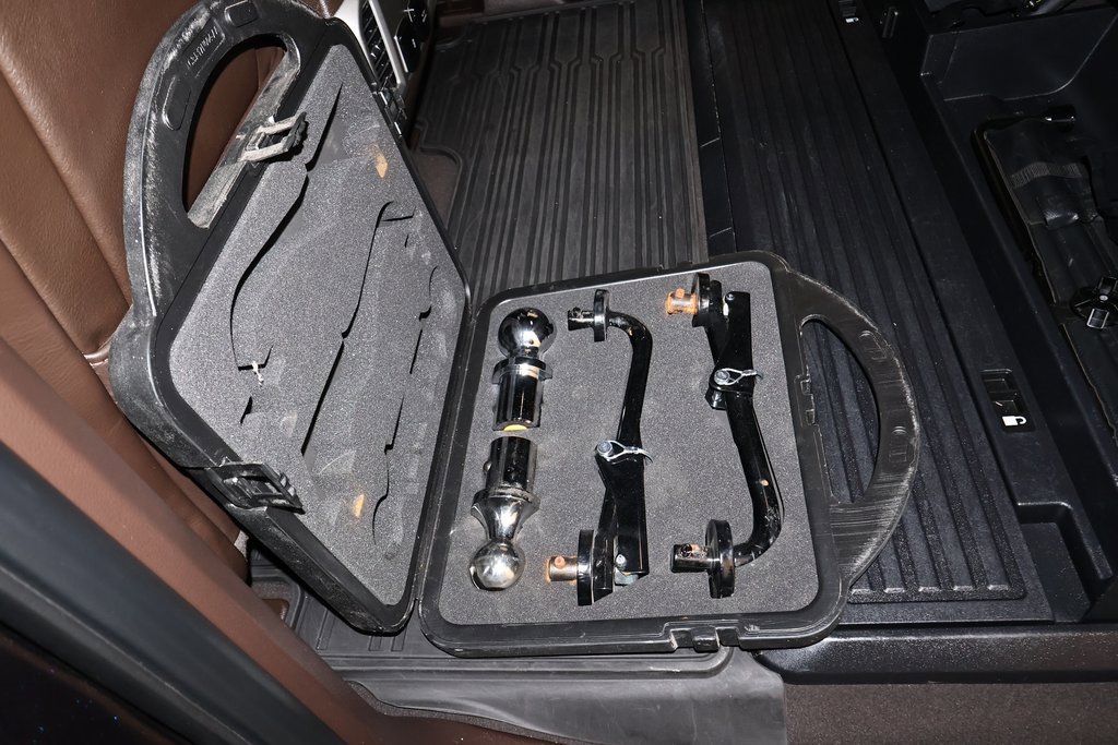 Certified 2022 Ford F450 King Ranch w/ FX4 Off-Road Package image 18