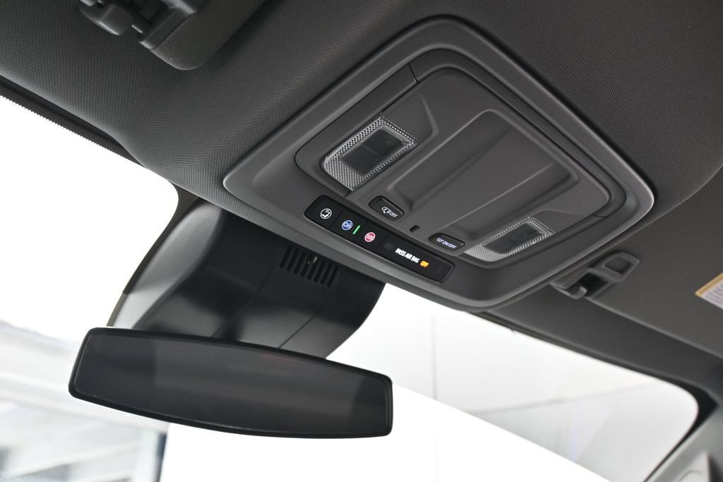 Used 2024 Chevrolet Silverado 1500 Custom RWD image 23
