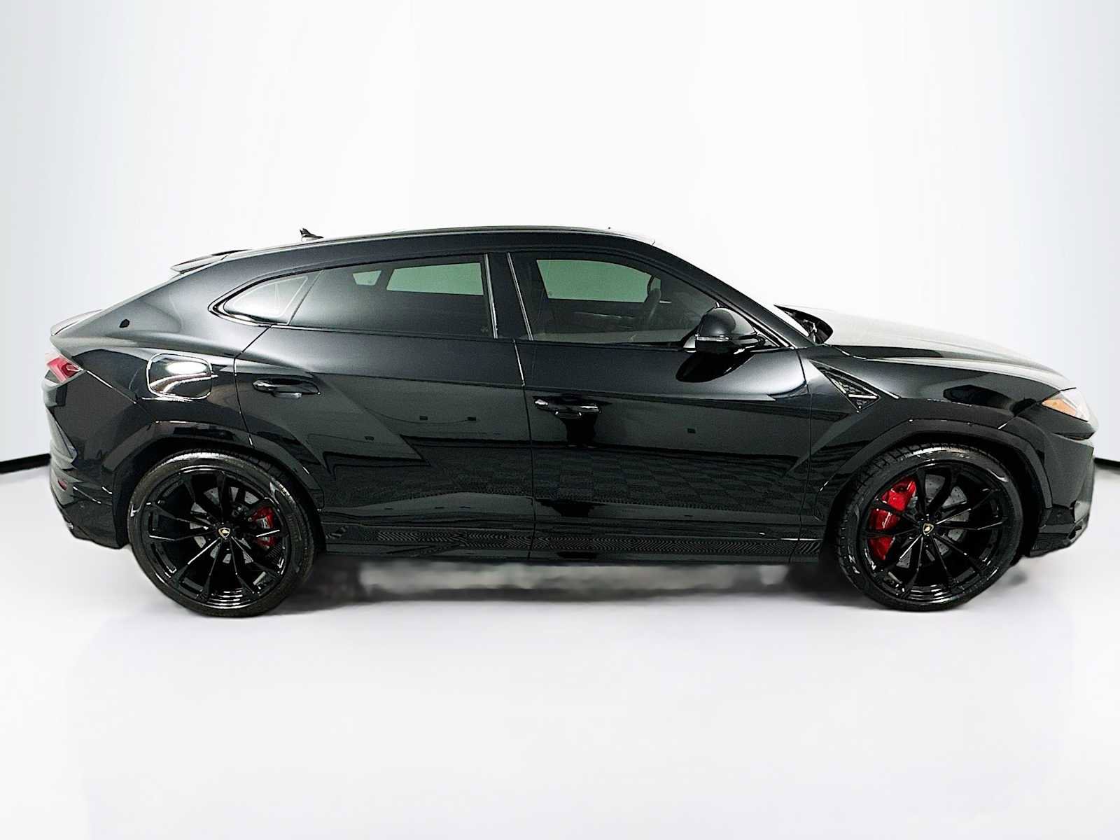 Used 2022 Lamborghini Urus image 8