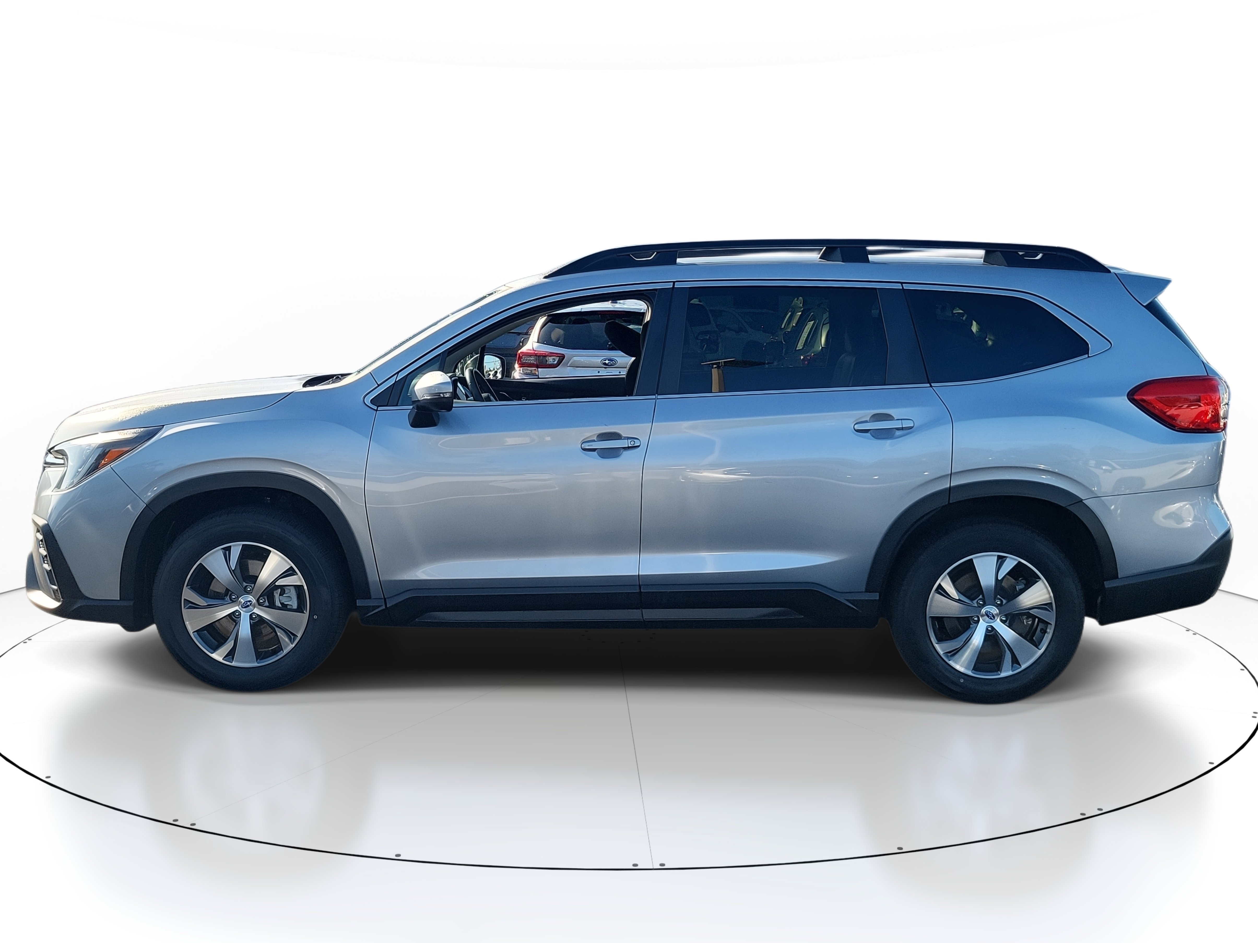 Certified 2023 Subaru Ascent Premium w/ Convenience Package image 3