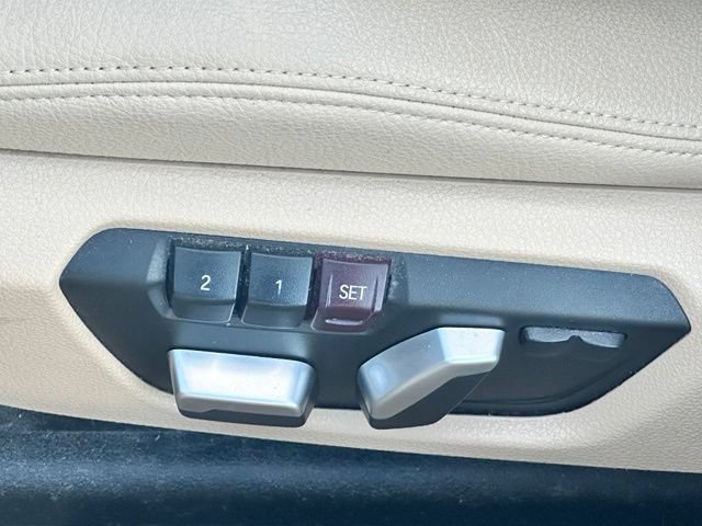 Used 2016 BMW 328i xDrive Sedan AWD/4WD image 9
