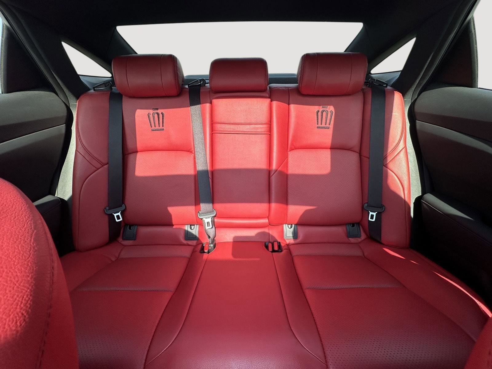 Used 2023 Toyota Crown Limited image 12