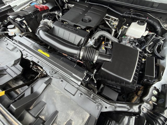 Used 2025 Nissan Frontier PRO-4X AWD/4WD image 31