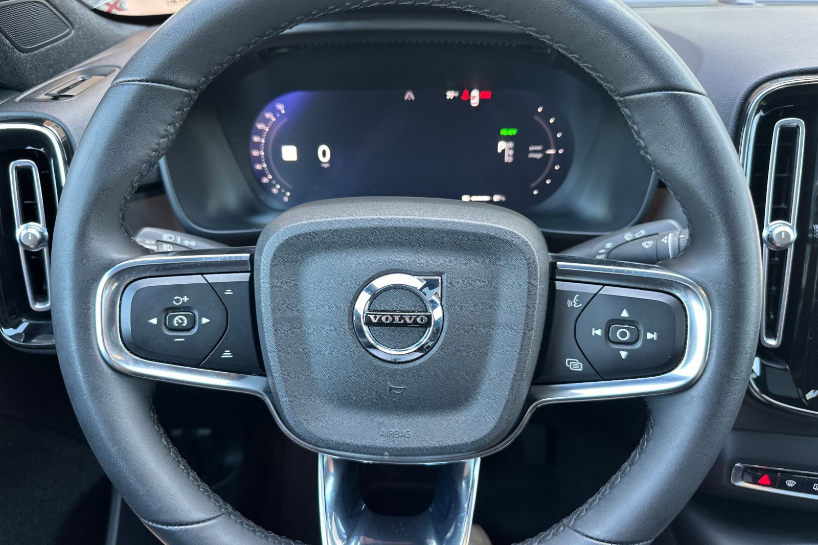 Certified 2023 Volvo C40 Recharge Core AWD/4WD image 26