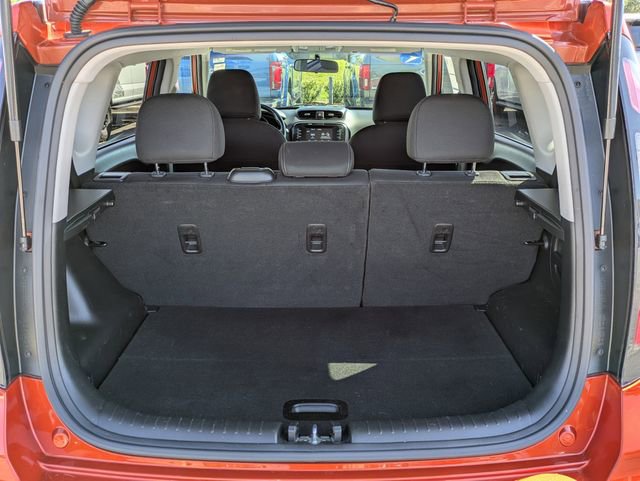 Used 2018 Kia Soul + image 13