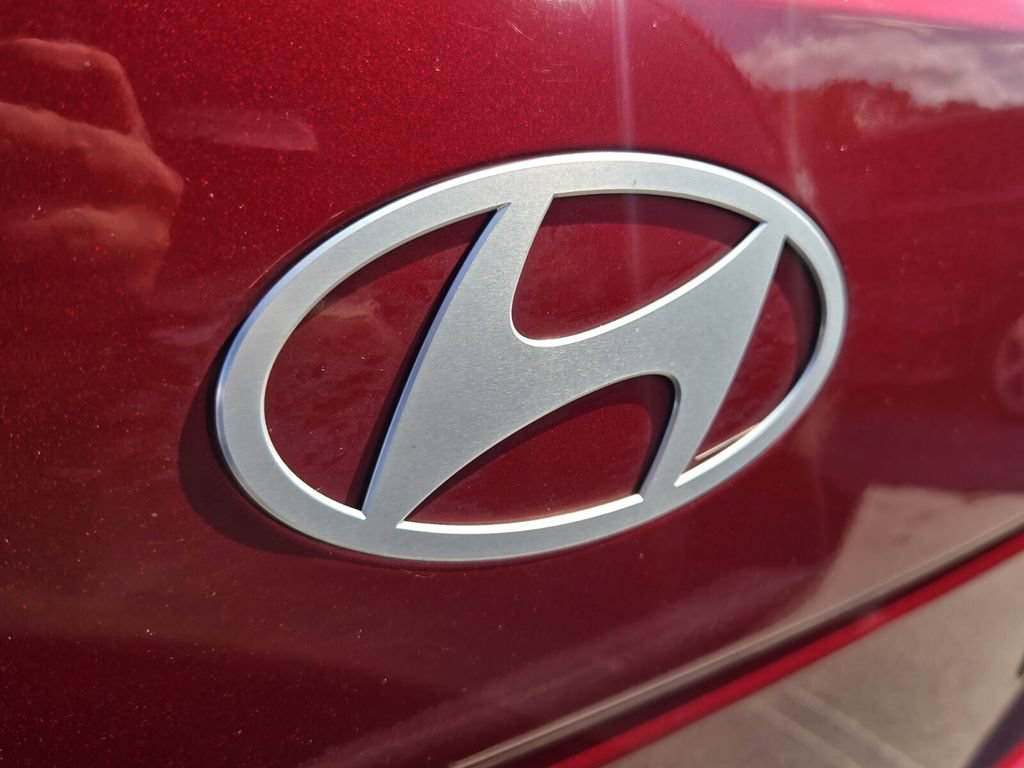 Used 2024 Hyundai Santa Fe SEL FWD image 8