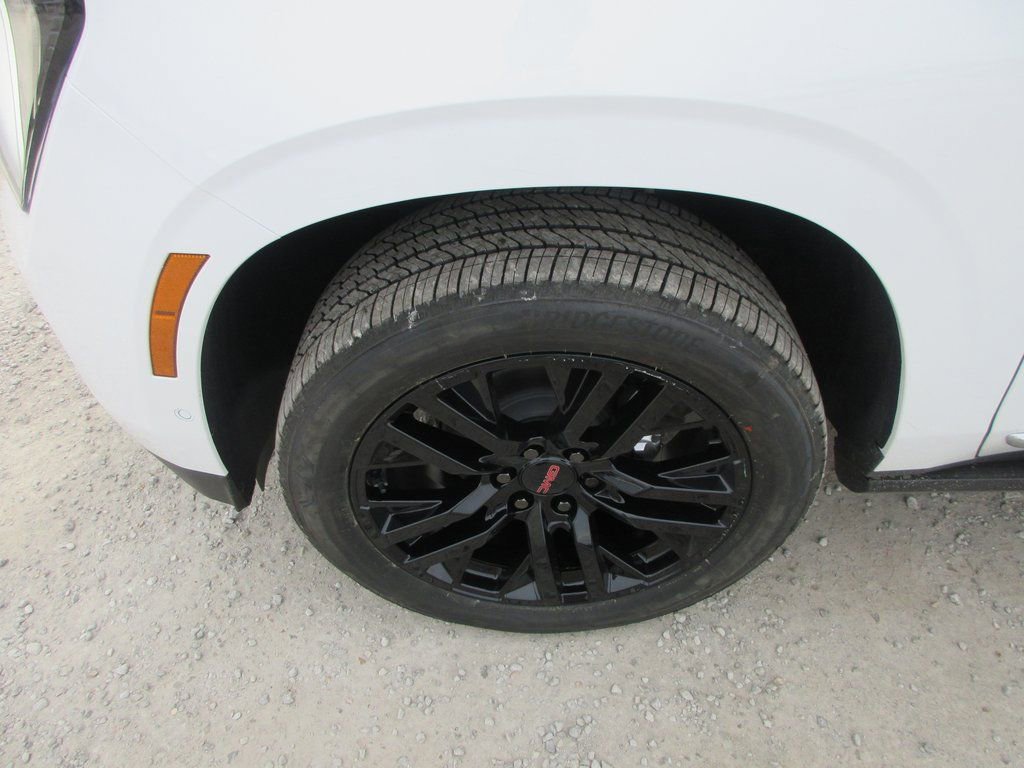New 2026 GMC Yukon Denali w/ Sun & Power Step Package image 12
