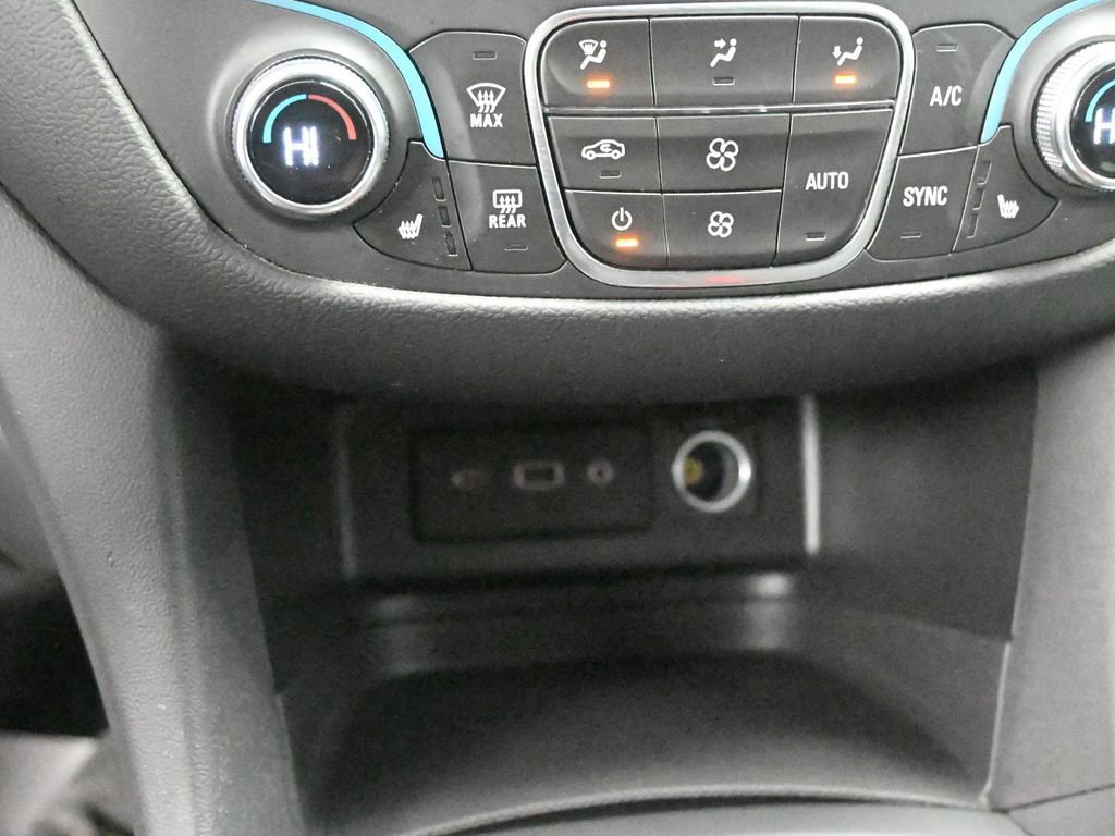 Used 2024 Chevrolet Equinox LT image 35