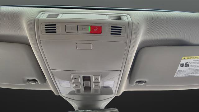 Used 2023 Volkswagen Jetta SE w/ Panoramic Sunroof Package FWD image 30