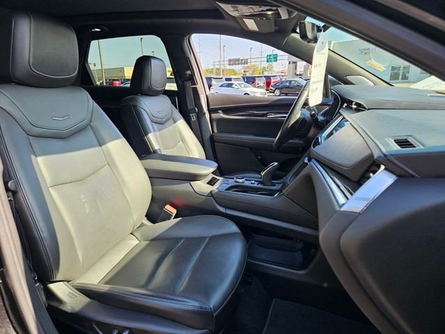 Certified 2022 Cadillac XT5 Premium Luxury w/ Technology Package AWD/4WD image 23