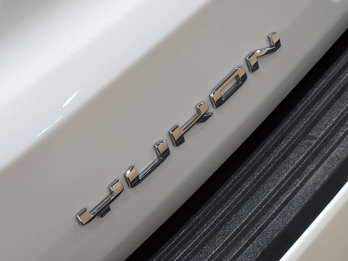 Used 2023 GMC Yukon Denali Ultimate AWD/4WD image 25