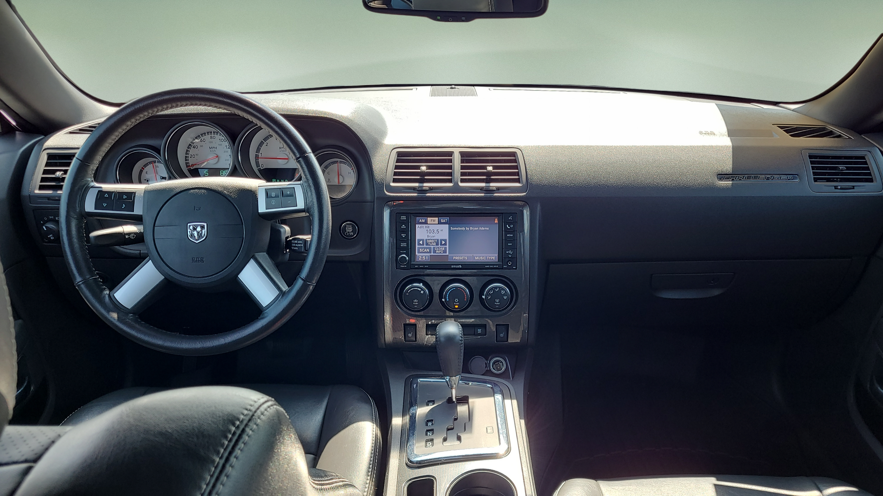 Used 2009 Dodge Challenger R/T RWD image 15