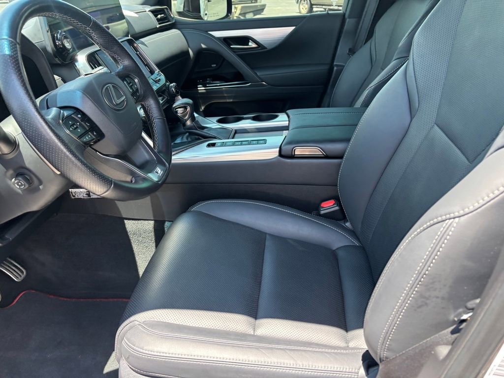 Used 2023 Lexus LX 600 F Sport w/ Accessory Package (Z1) AWD/4WD image 10