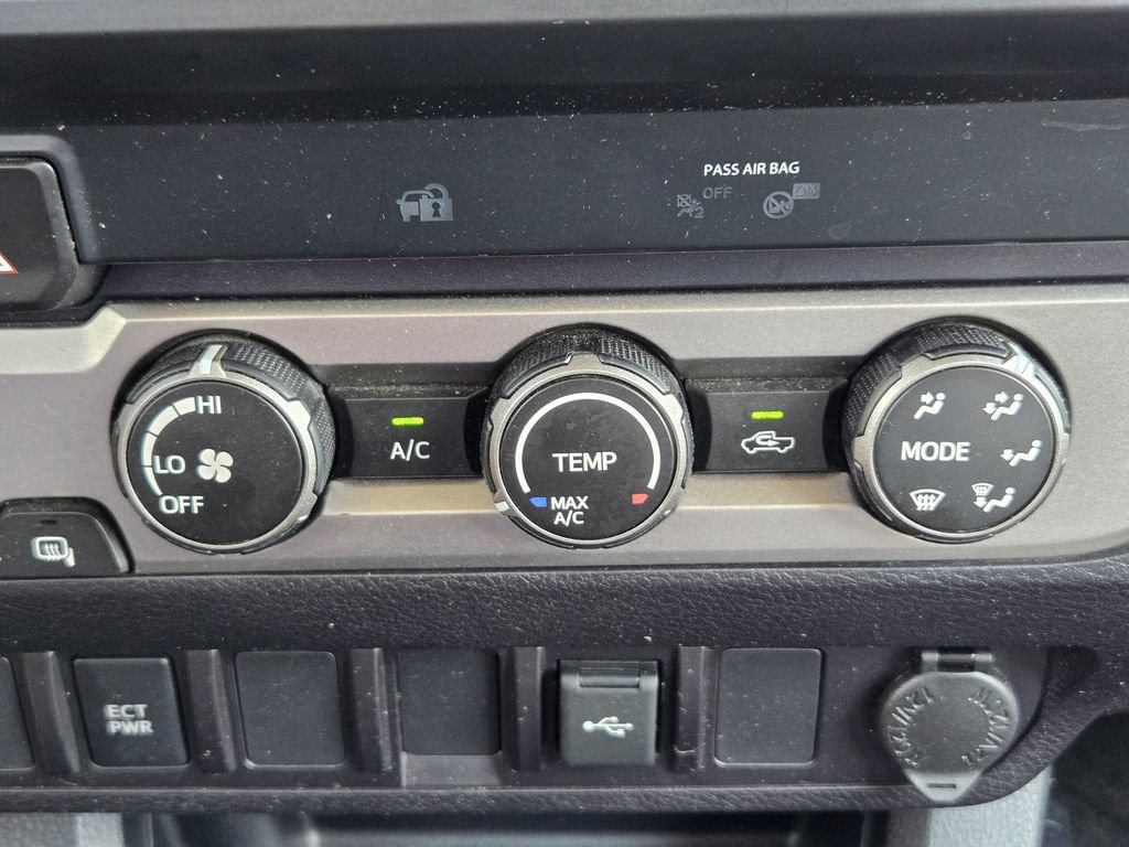 Used 2022 Toyota Tacoma SR RWD image 19