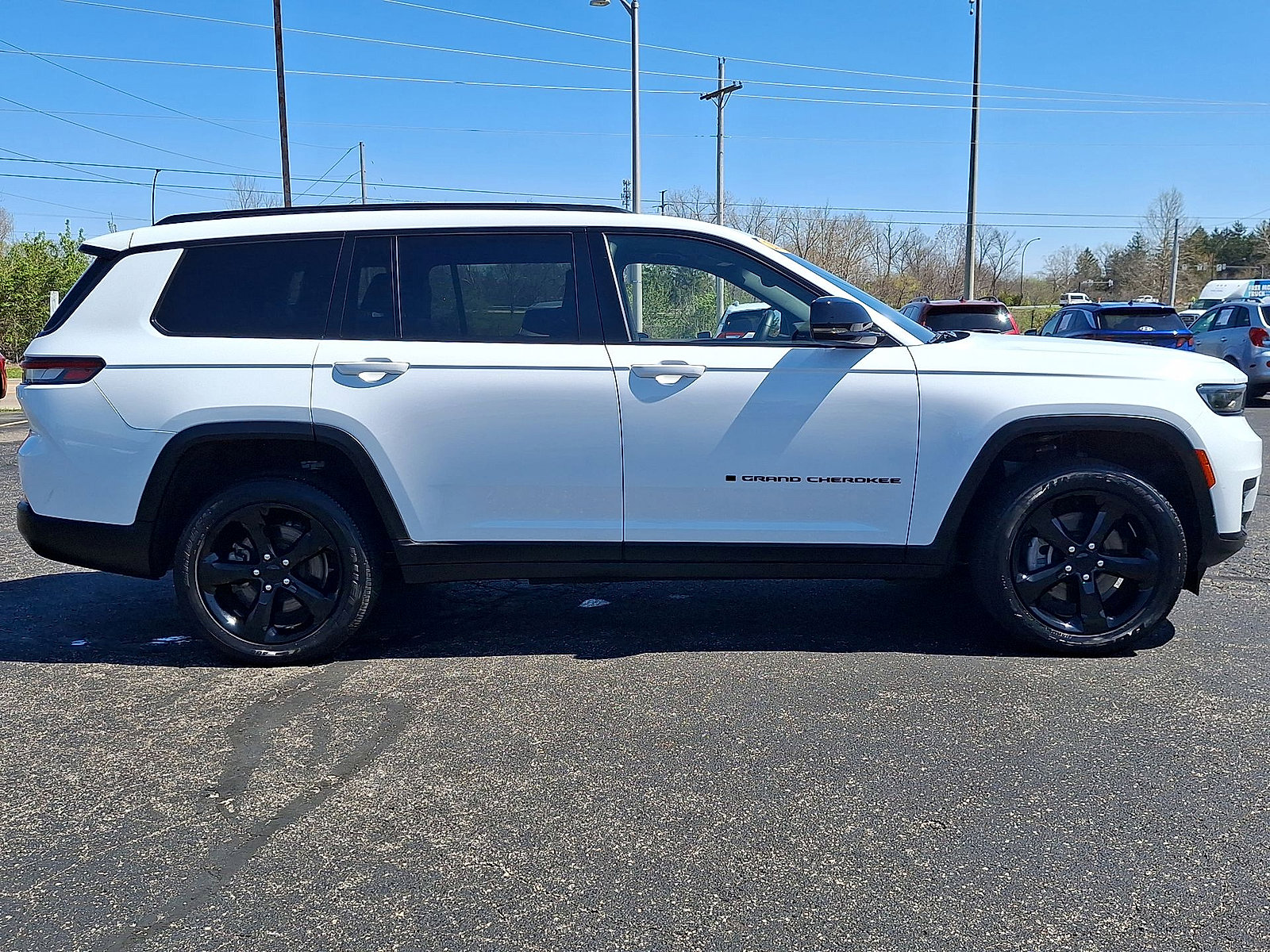 Used 2022 Jeep Grand Cherokee L Laredo AWD/4WD image 26