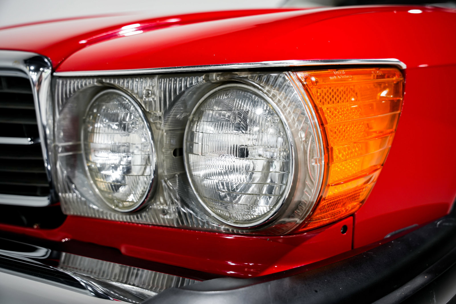 Used 1987 Mercedes-Benz 560 SL image 28