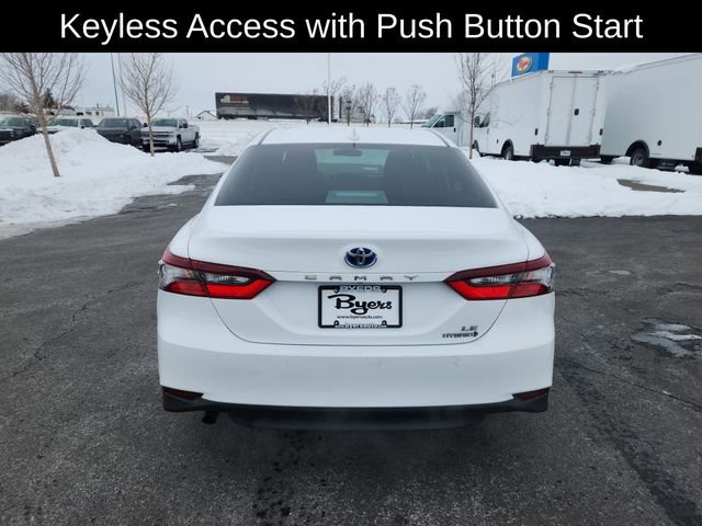 Used 2022 Toyota Camry LE image 7