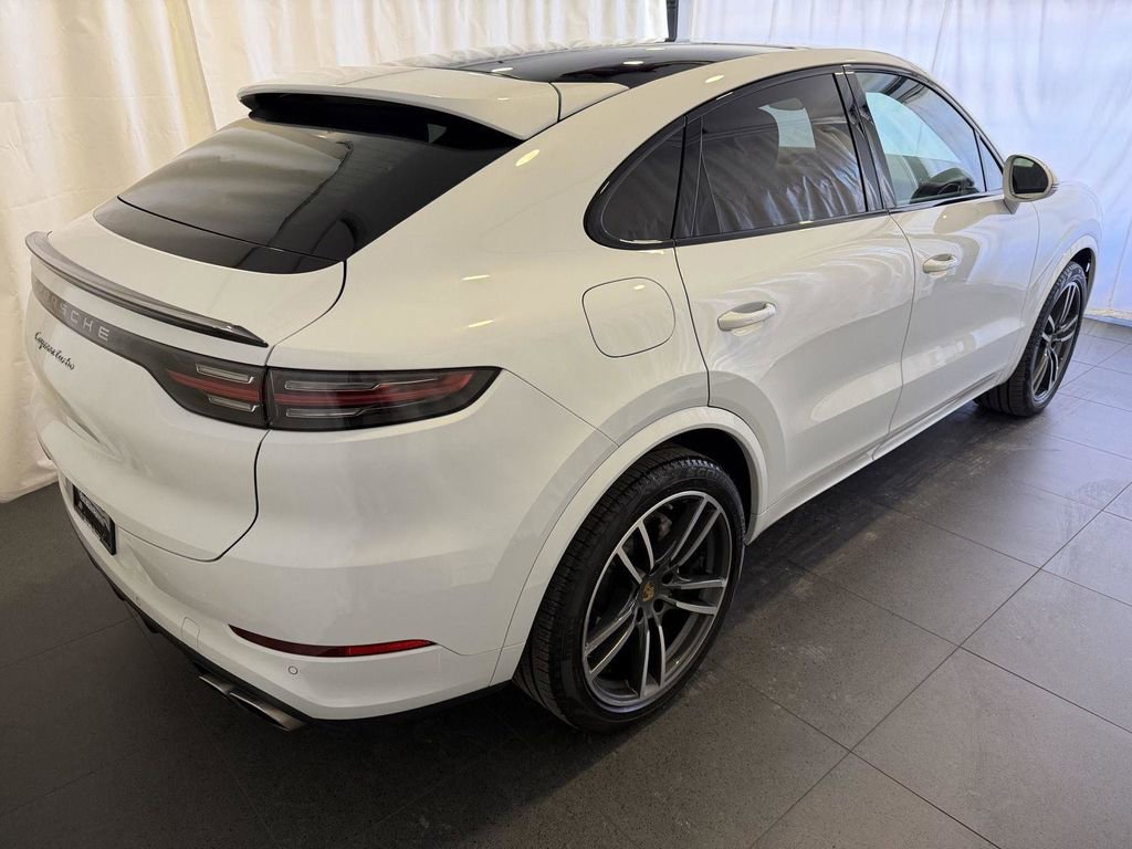 Certified 2023 Porsche Cayenne Turbo AWD/4WD image 9