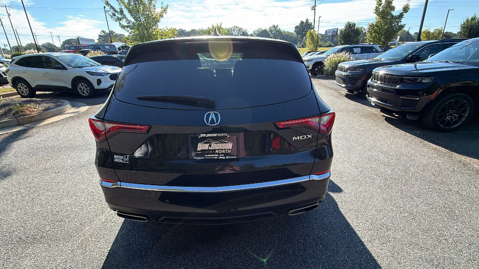 Used 2023 Acura MDX w/ Technology Package FWD image 9