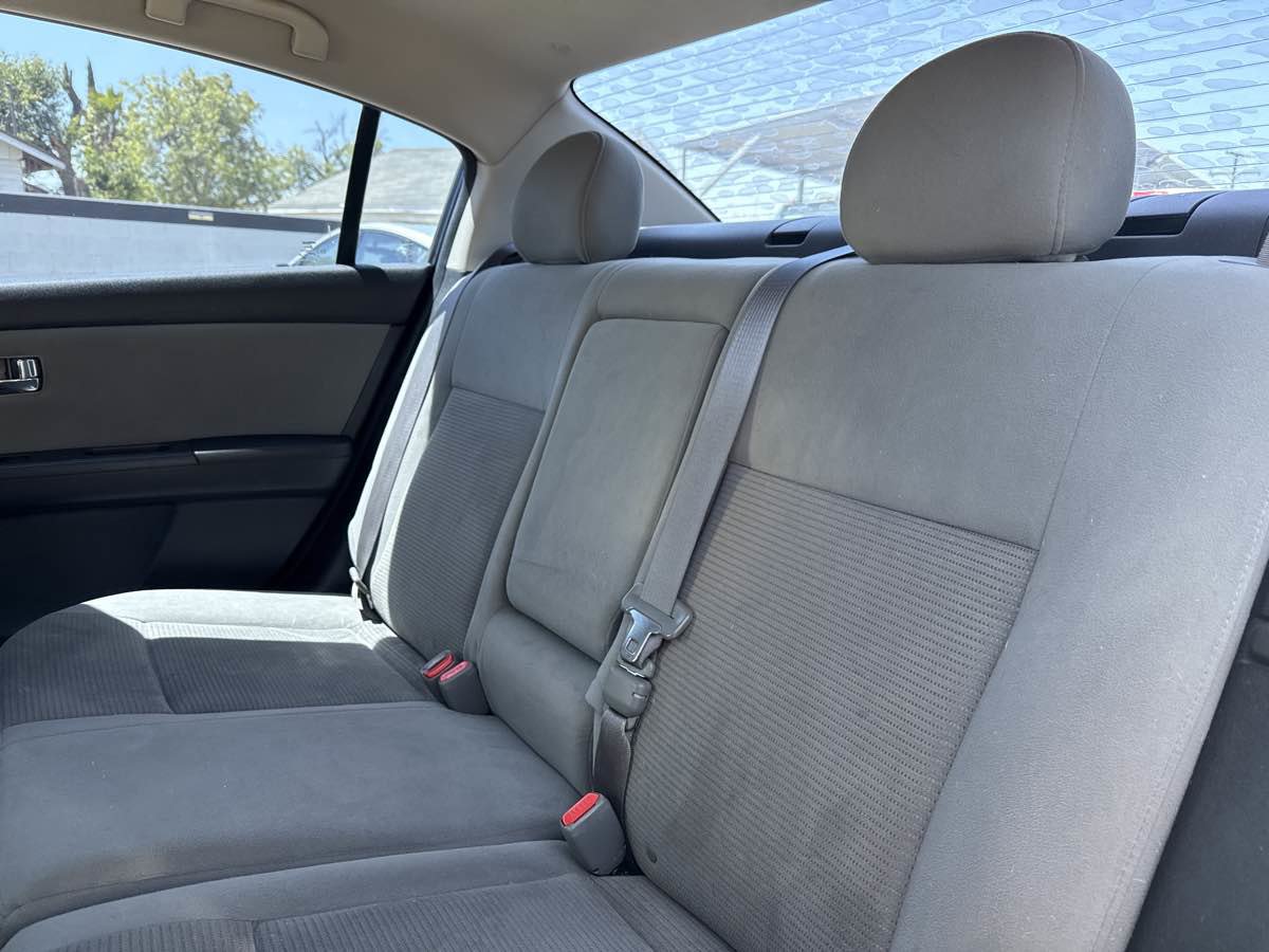 Used 2010 Nissan Sentra 2.0 S FWD image 10