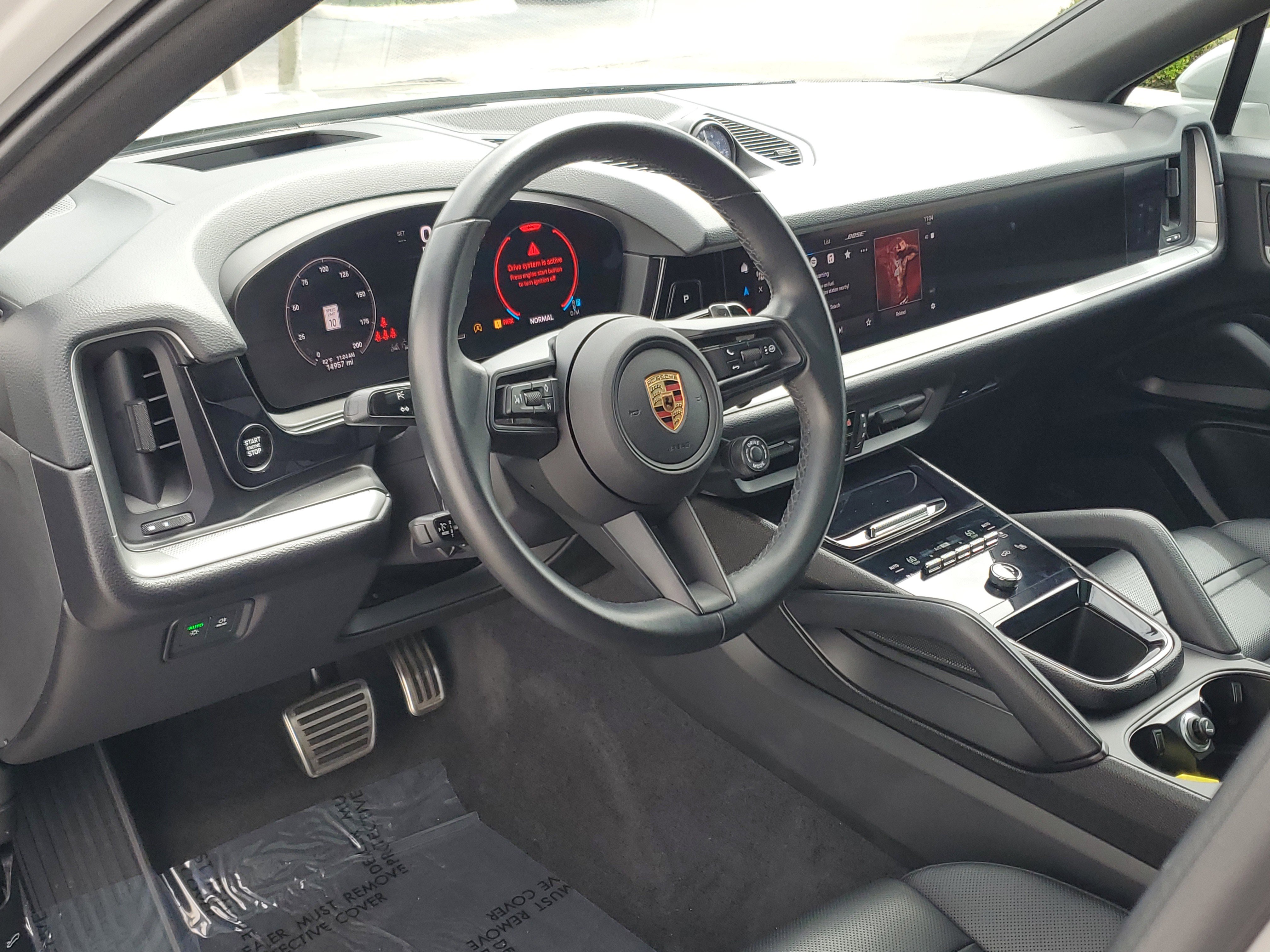 Used 2024 Porsche Cayenne S AWD/4WD image 22