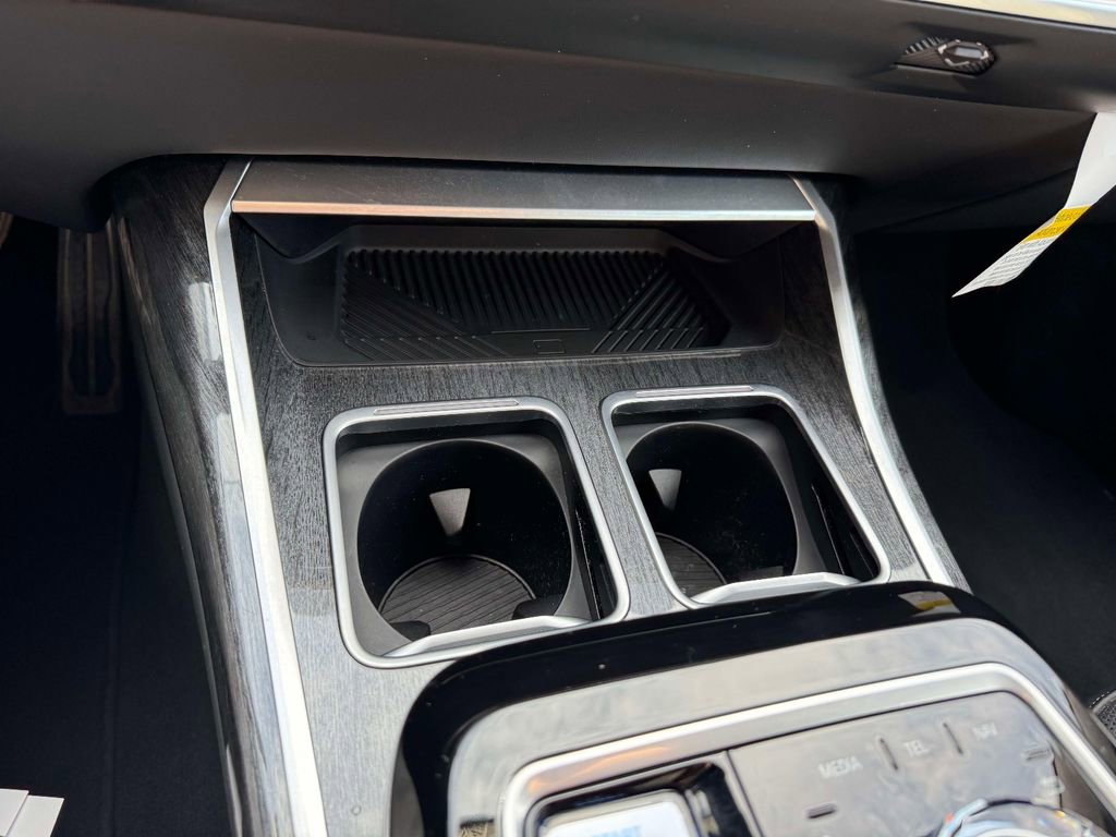 Certified 2024 BMW i7 eDrive50 w/ M Sport Package image 14