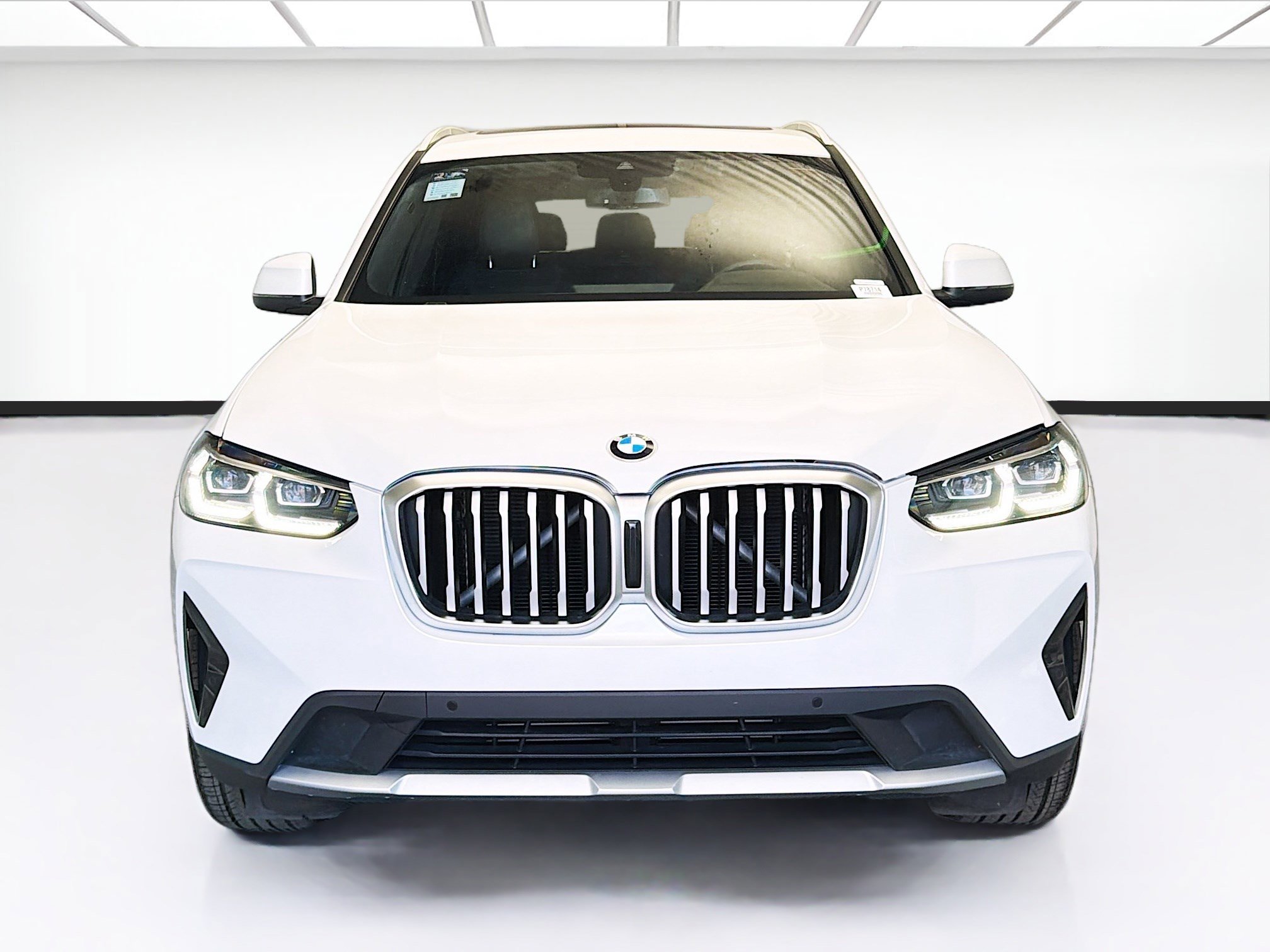 Used 2024 BMW X3 sDrive30i w/ Convenience Package RWD image 2