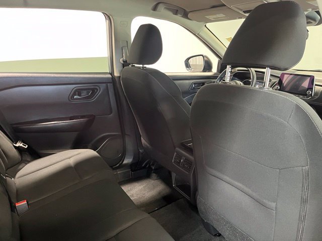 Used 2024 Nissan Rogue S AWD/4WD image 15