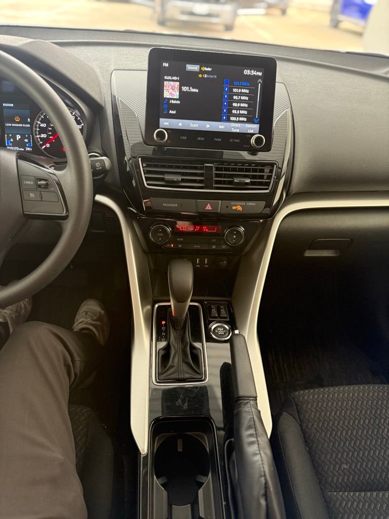 Used 2024 Mitsubishi Eclipse Cross LE image 18