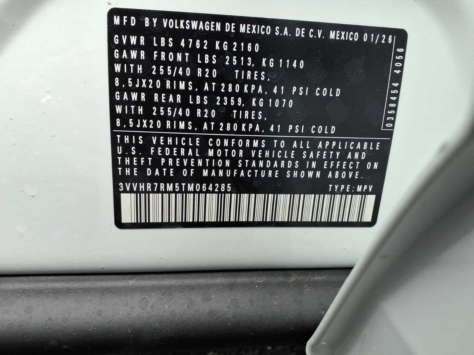 New 2026 Volkswagen Tiguan SE R-Line image 17