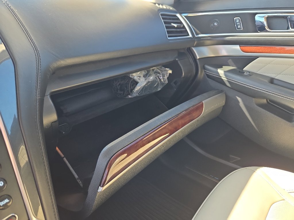 Used 2017 Ford Explorer Platinum AWD/4WD image 35