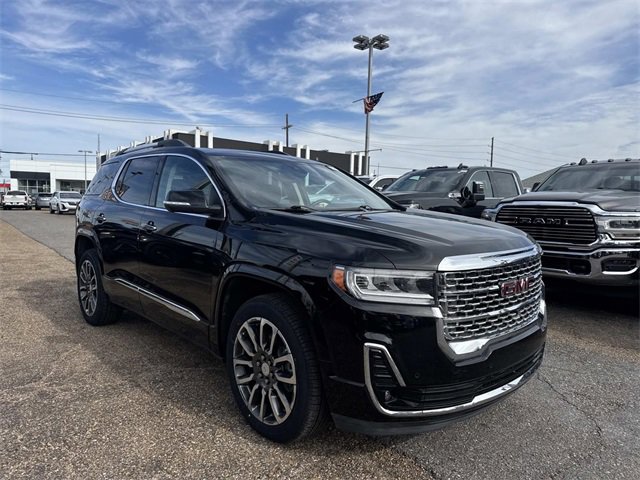 Used 2021 GMC Acadia Denali w/ Denali Technology Package image 4