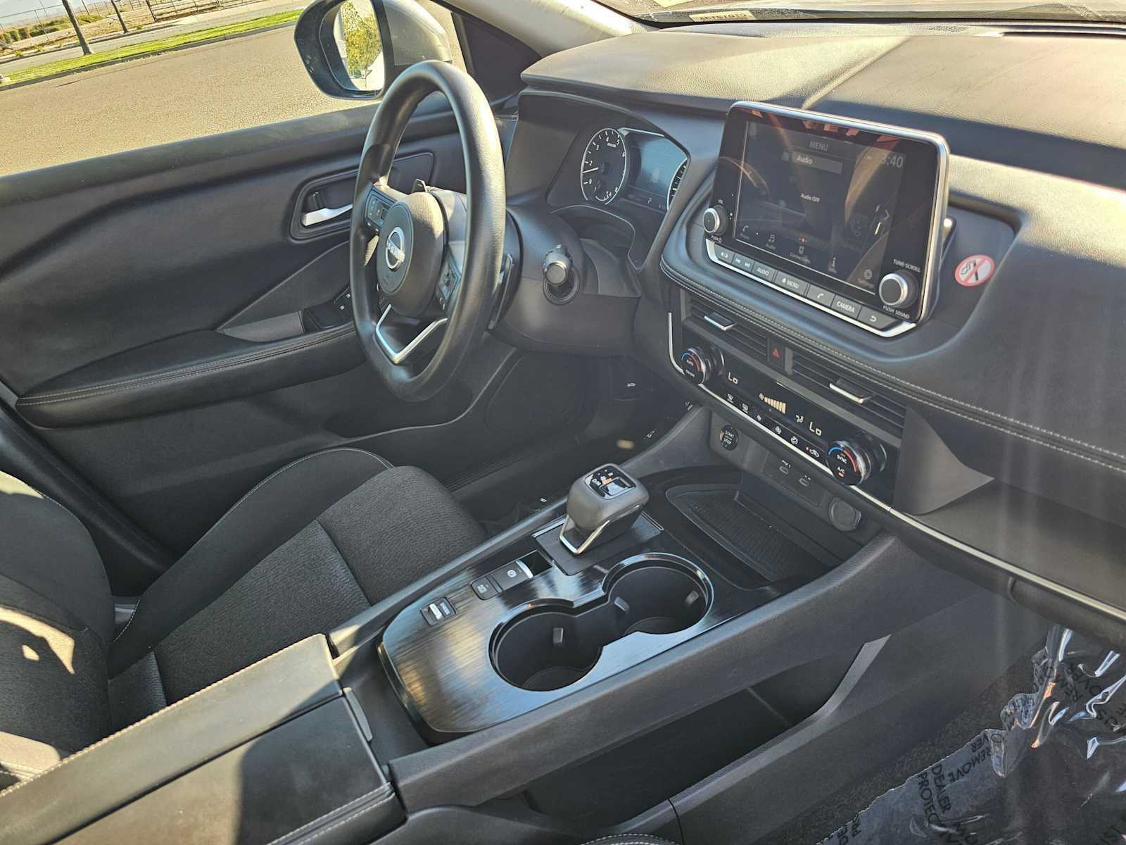 Used 2024 Nissan Rogue SV FWD image 11