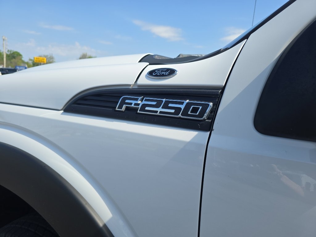 Used 2015 Ford F250 XL w/ Power Equipment Group AWD/4WD image 13