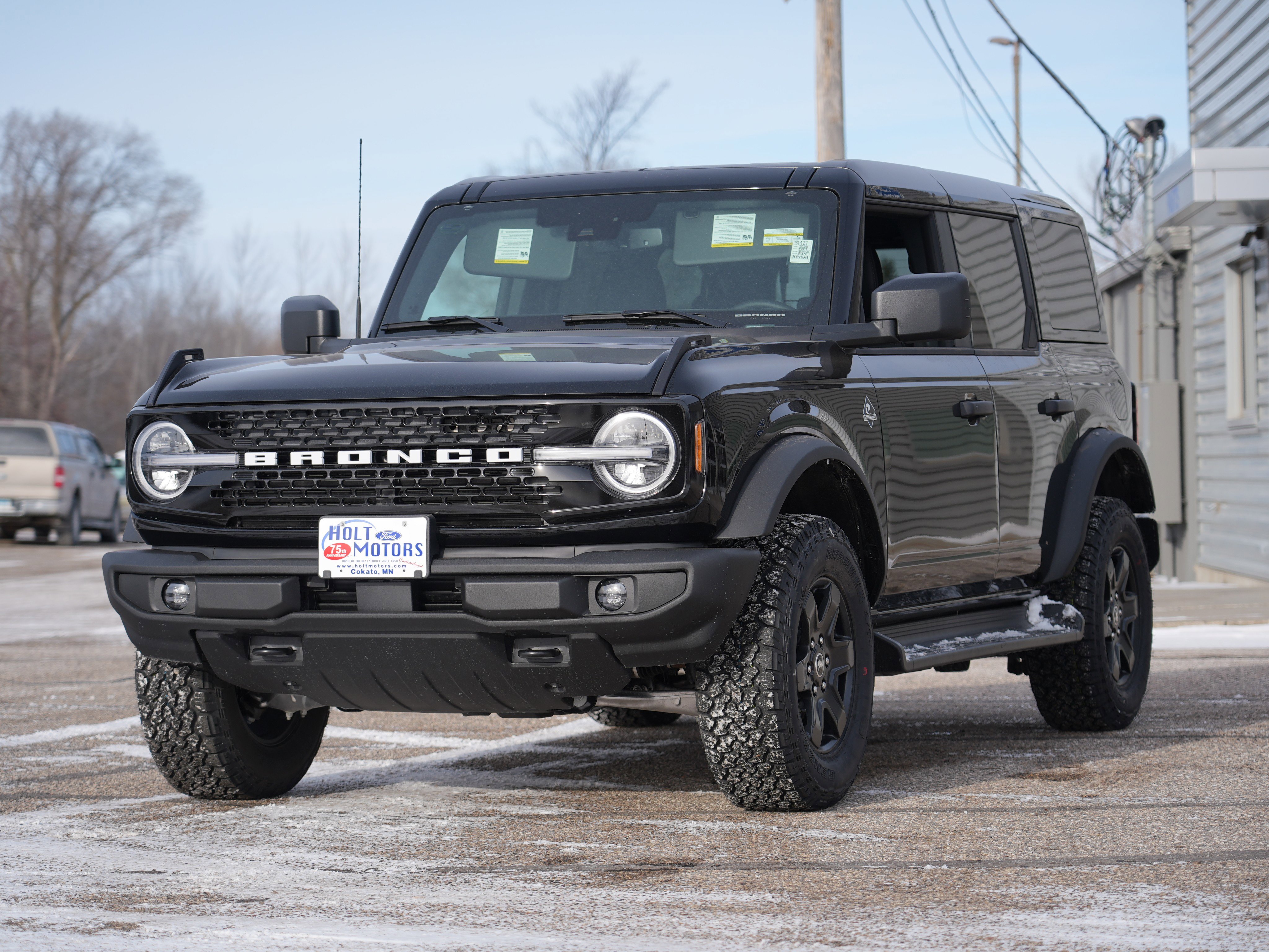 New 2025 Ford Bronco Outer Banks w/ Black Appearance Package image 8