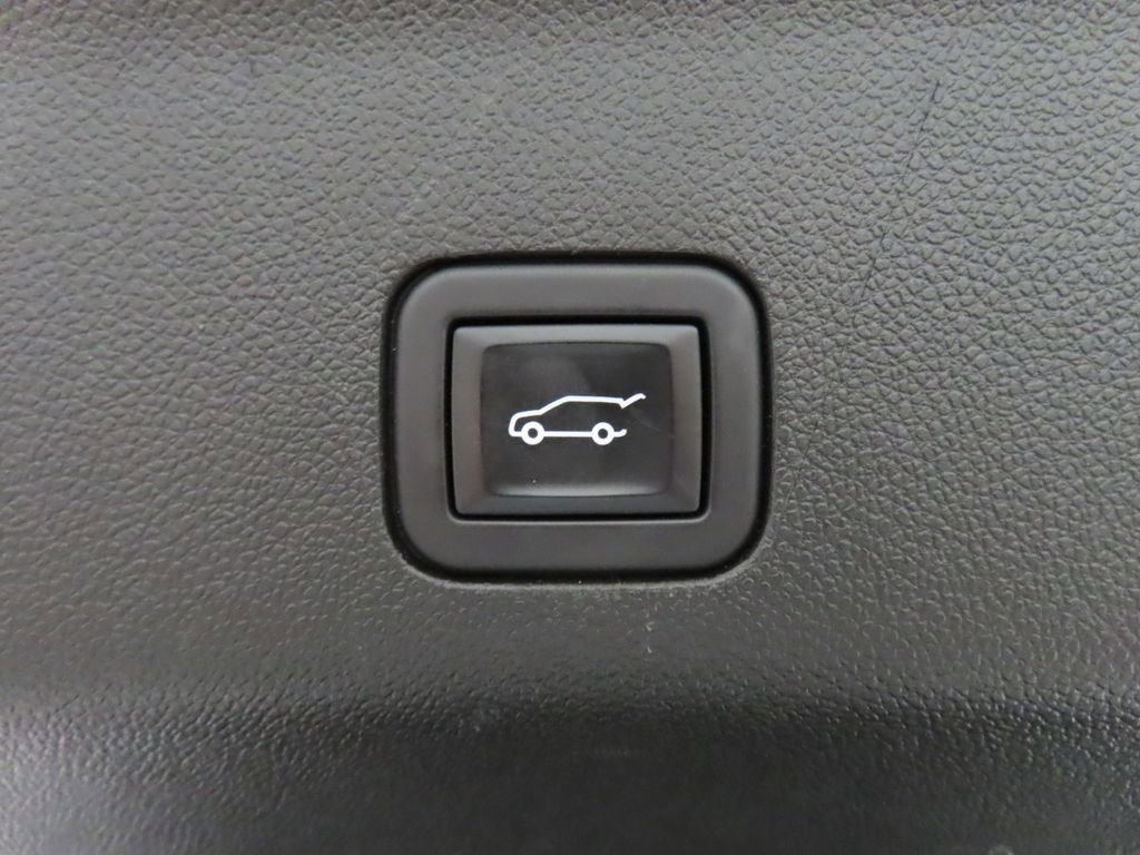 Used 2023 GMC Yukon XL Denali w/ Max Trailering Package AWD/4WD image 42