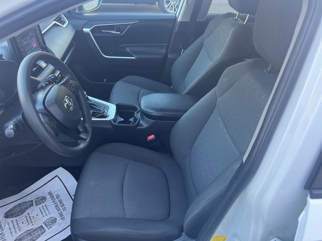 Used 2021 Toyota RAV4 XLE AWD/4WD image 20