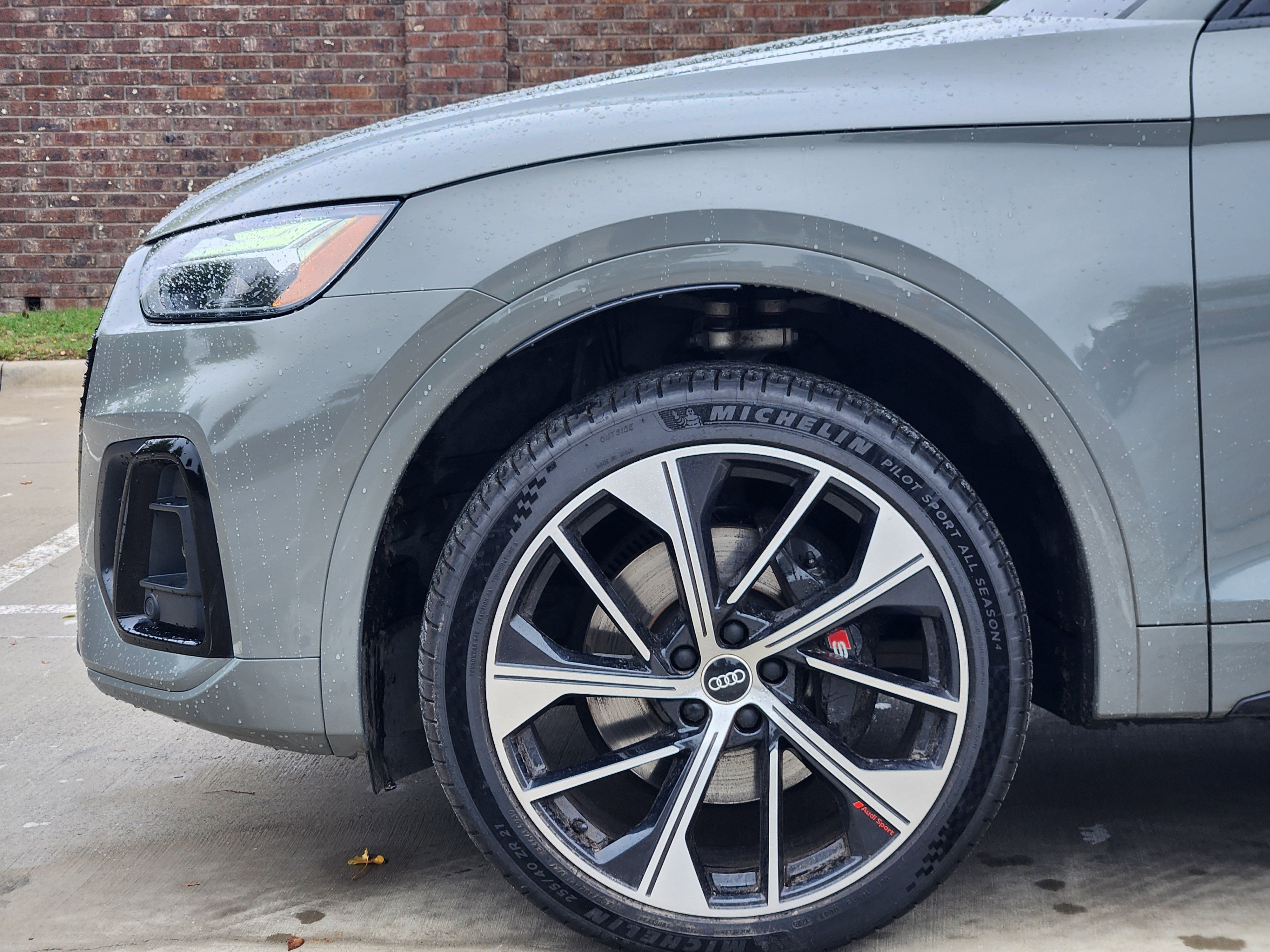 Used 2022 Audi SQ5 Premium Plus w/ Premium Plus Package image 10