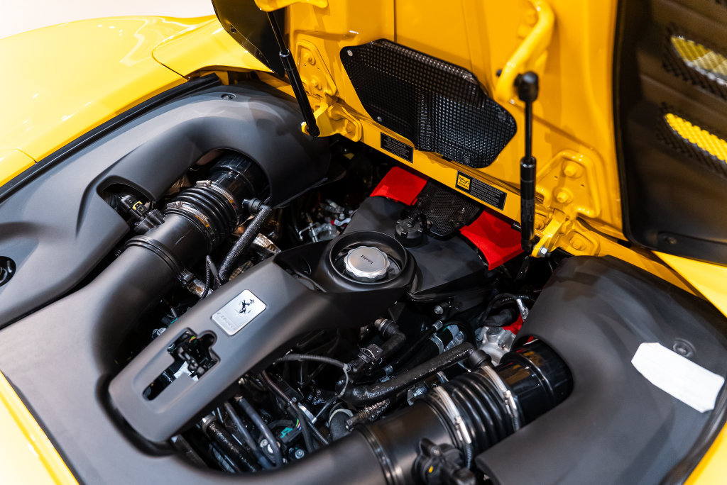 Certified 2021 Ferrari F8 Tributo RWD image 15