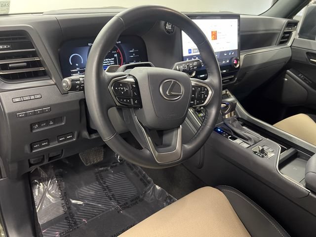 Certified 2025 Lexus GX 550 w/ Accessory Package (CT) AWD/4WD image 16