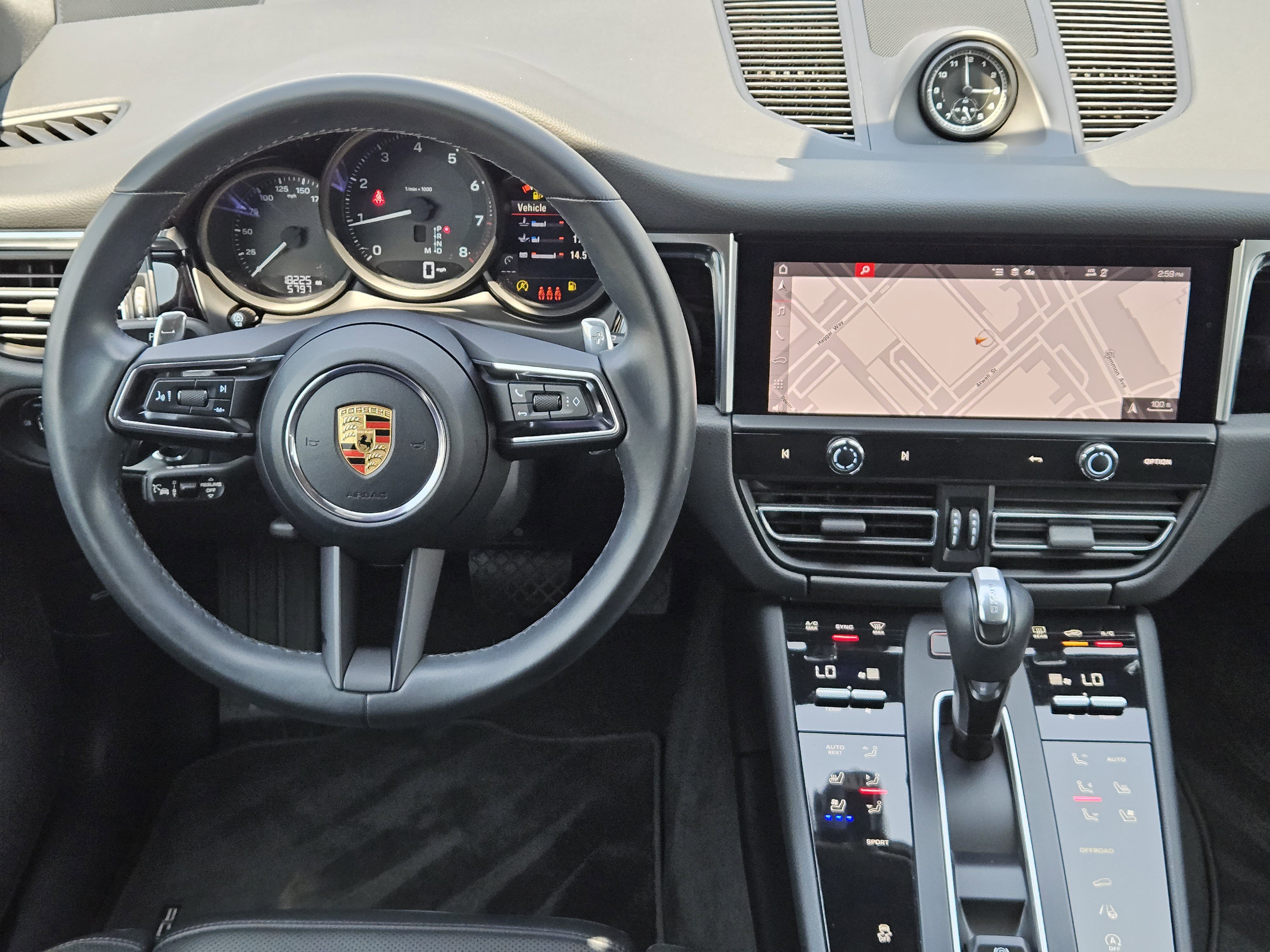Certified 2023 Porsche Macan Turbo AWD/4WD image 25