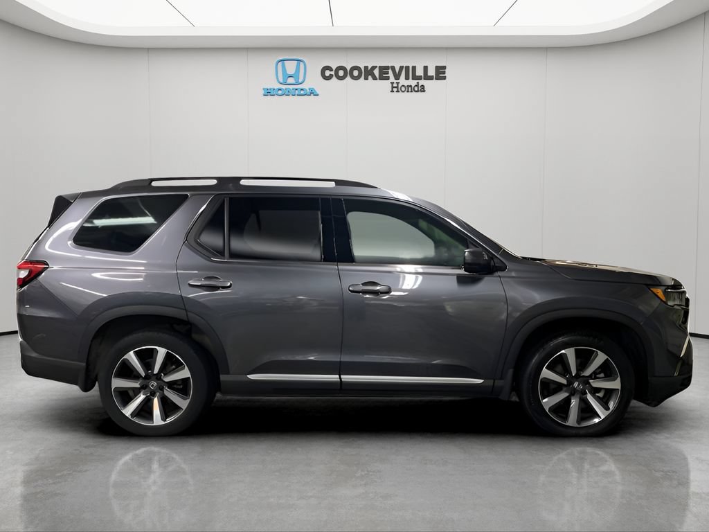 Used 2024 Honda Pilot Touring image 2