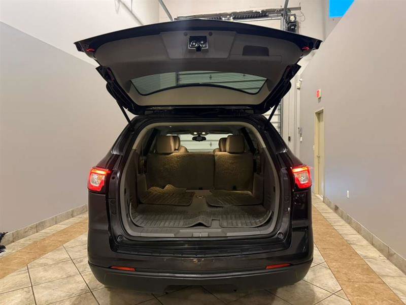 Used 2016 Chevrolet Traverse LS image 31
