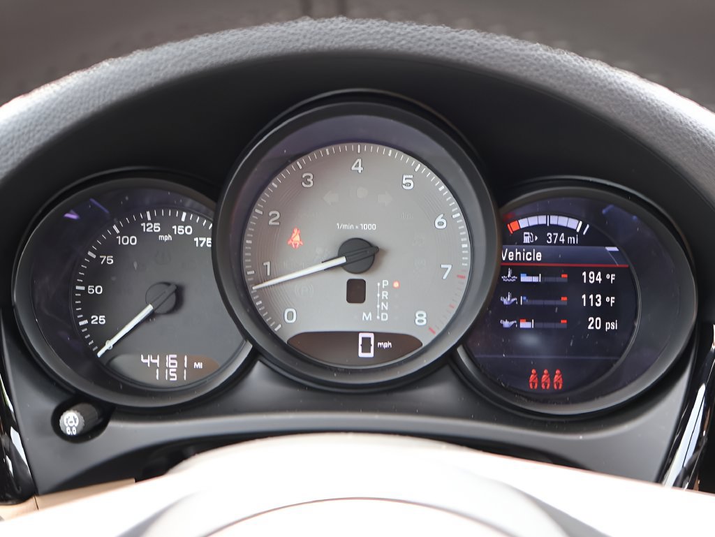 Certified 2024 Porsche Macan S AWD/4WD image 27