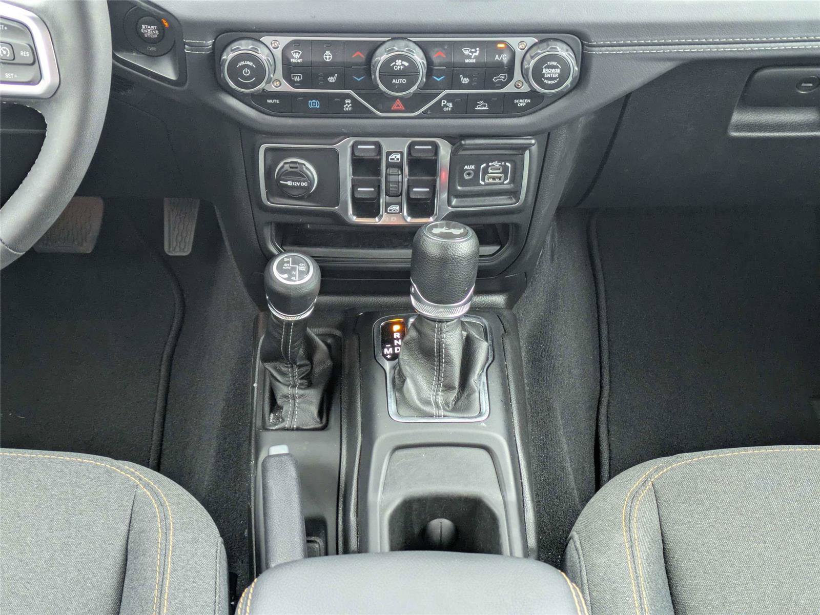 Used 2025 Jeep Wrangler Sahara w/ Safety Group AWD/4WD image 21