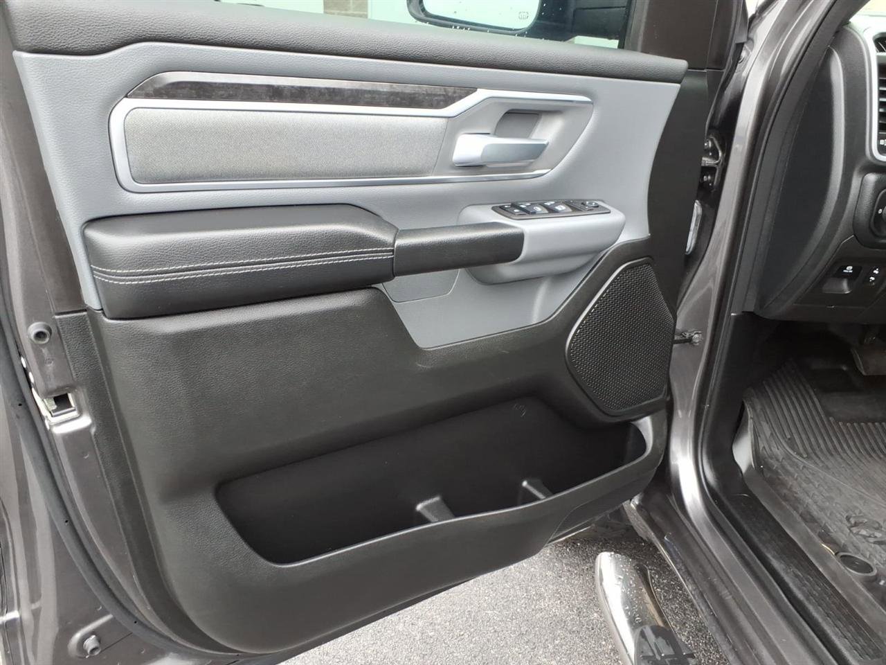 Used 2022 RAM 1500 Big Horn AWD/4WD image 11