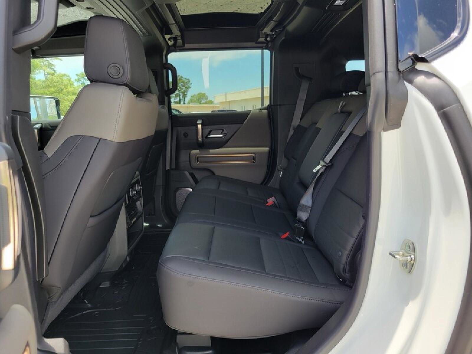 New 2025 GMC Hummer EV 2X image 30